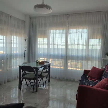 Playa La Carihuela * טורמולינוס